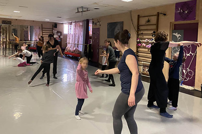 Retour sur les ateliers dansant parent-enfant du 19 février et prochaine date : 17 avril 2025 (attention : changement de date)